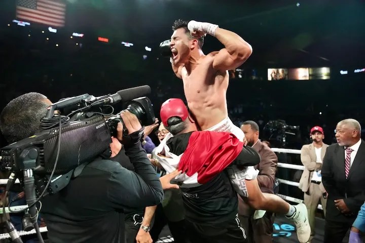 BoxingScene's 2025 Upset of the Year: Armando Resendiz's Shocking Win (2026)