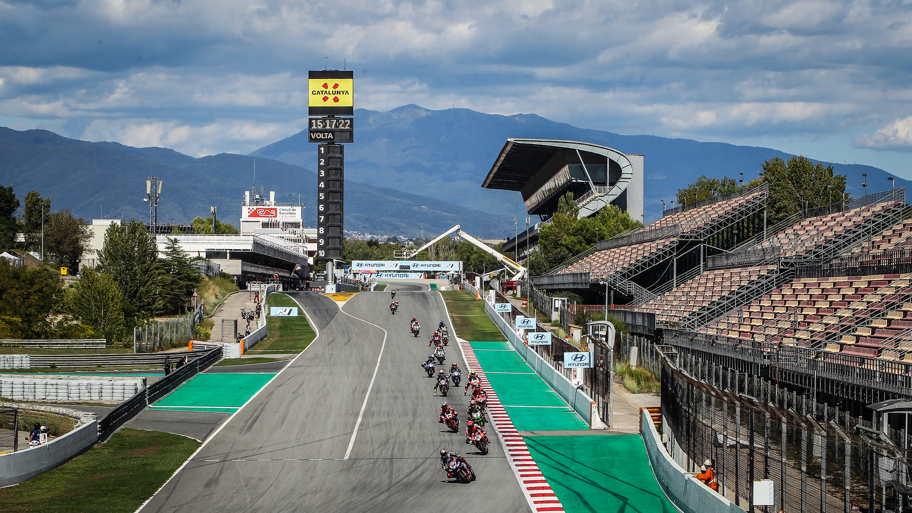 However, the region has four distinct seasons, and each one has its advantages and disadvantages. Worldsbk
