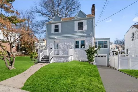 80 Stockbridge Rd, Yonkers, NY 10710 | 27 Photos - Movoto (24)