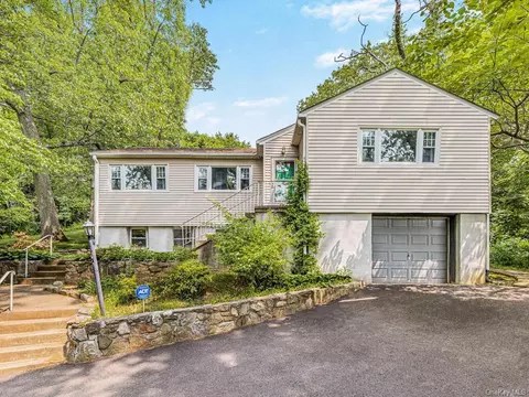 80 Stockbridge Rd, Yonkers, NY 10710 | 27 Photos - Movoto (17)