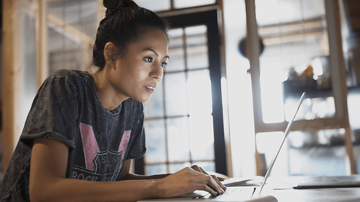 How do you hide the IP address on the window?