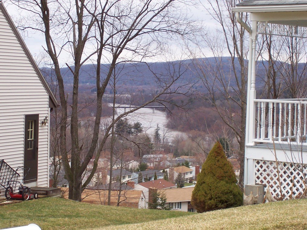 Bc Flooding : Apalachin, NY : Picture of Susquehanna river flowing - 3 1/2 hours east of prince george, bc, on highway 16;