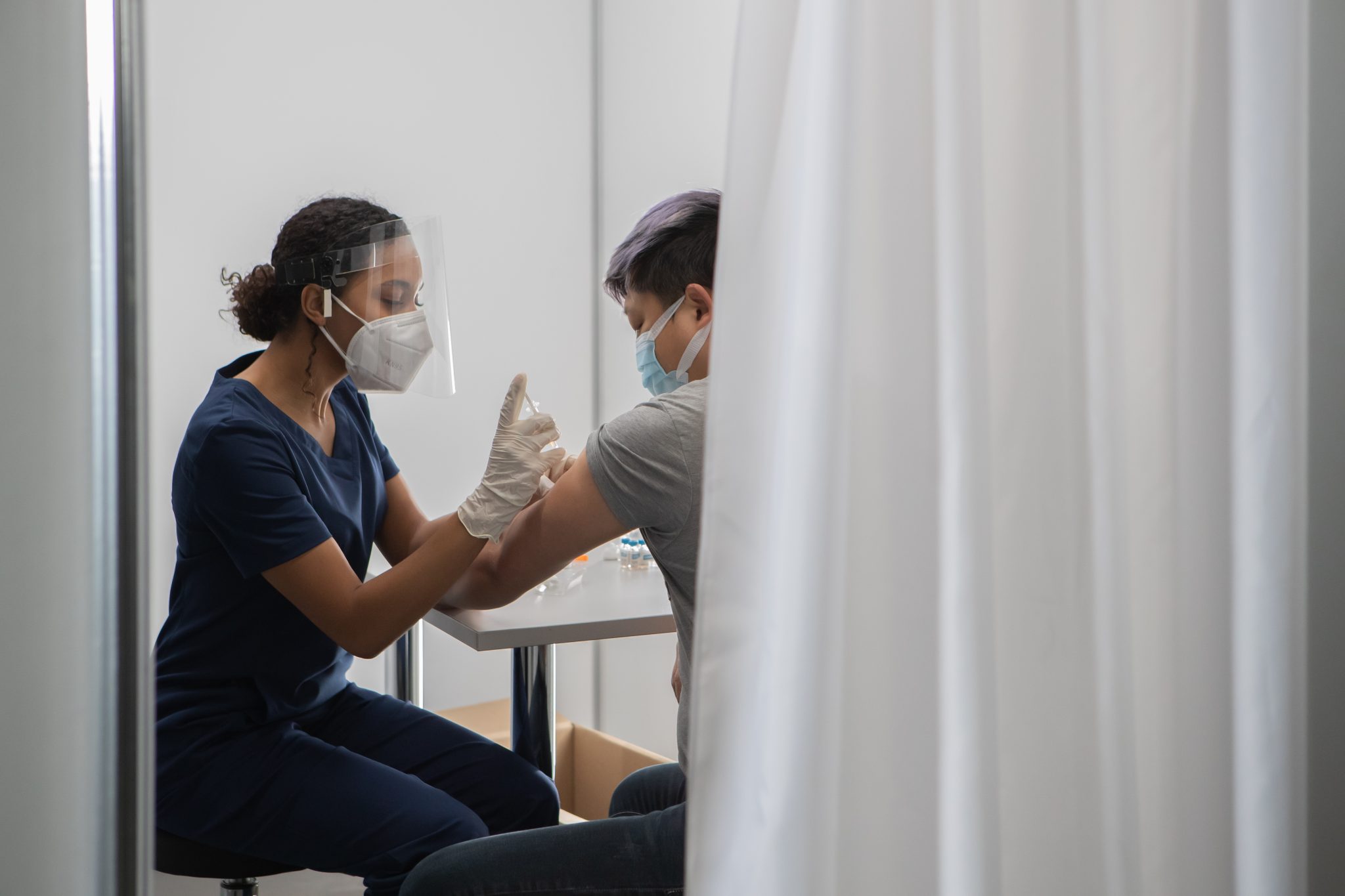 Une déclaration d'immunité ou de recouvrement, pas plus ancien que 180 jours (pour ceux qui ont déjà été infectés par le covid) ou un certi ficat de vaccination complète ou un certificat covid … The Covid 19 Vaccines And Undocumented Migrants What Are European Countries Doing
