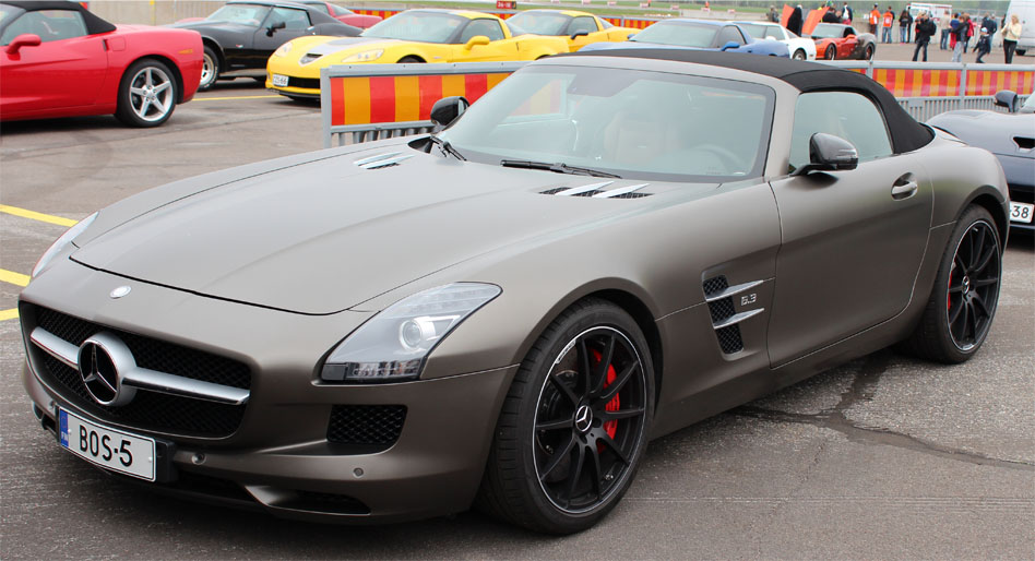 Mercedes-Benz SLS
