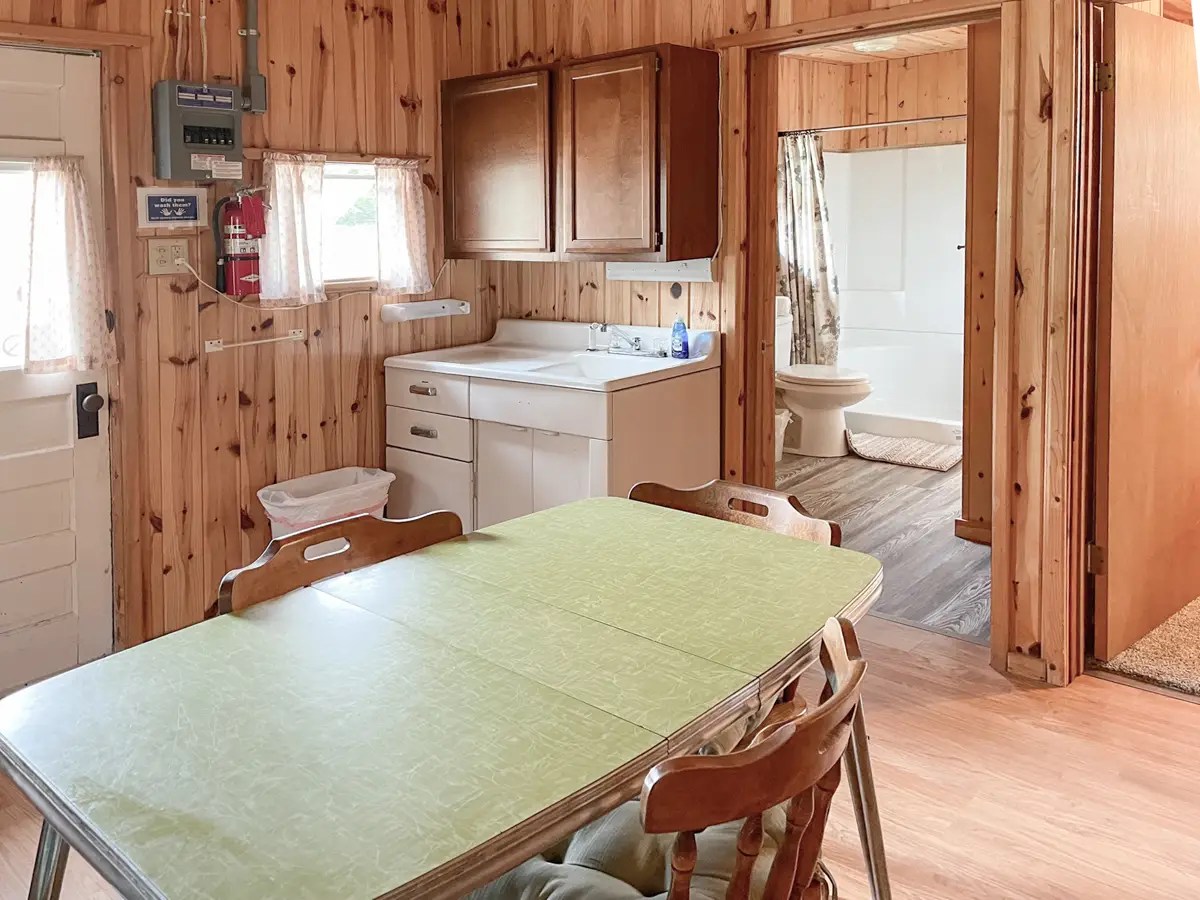 Cabin 1 Dining Area
