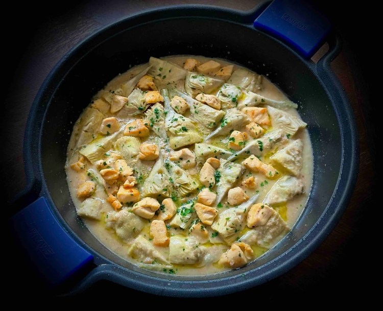 Alcachofas con Pollo: Un Plato Irresistible Alcachofas con Pollo: Un Plato Irresistible