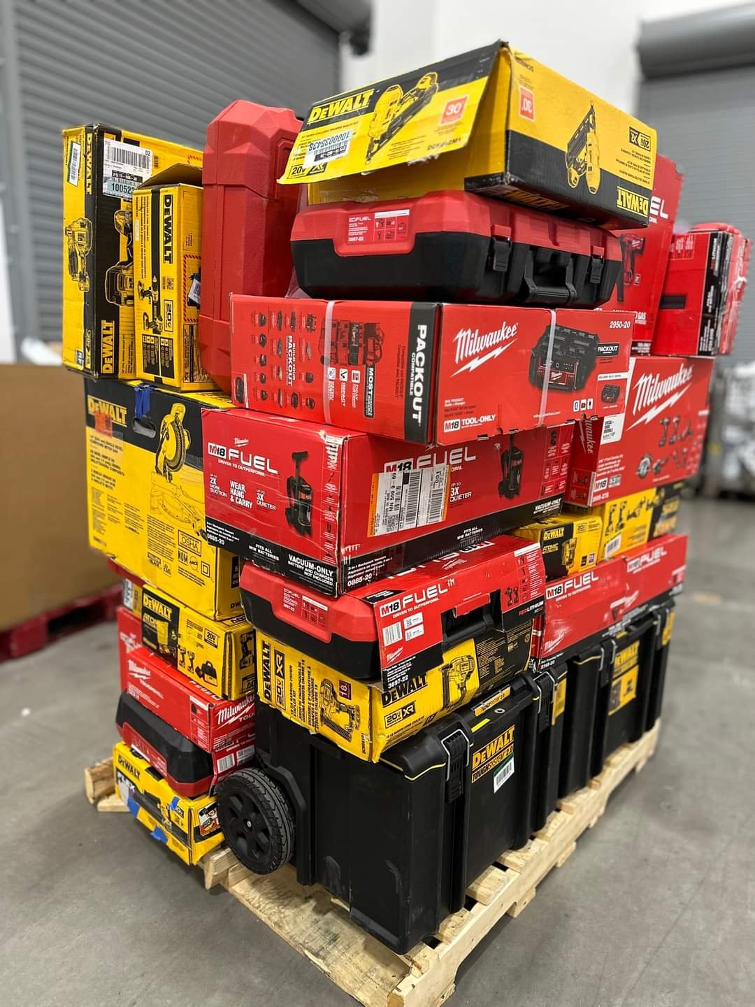 Buy Liquidation Truckloads - Pinellas Liquidation