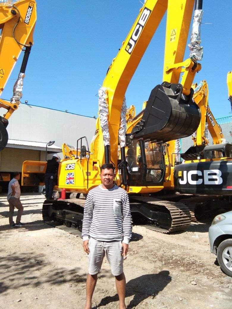 Kata kata mutiara driver dan operator alat berat. Seorang Operator Alat Berat Yang Selalu Optimis Untuk Meraih Impian Dan Cita Citanya Biar Membanggakan Keluarga Kecilnya Pirnas