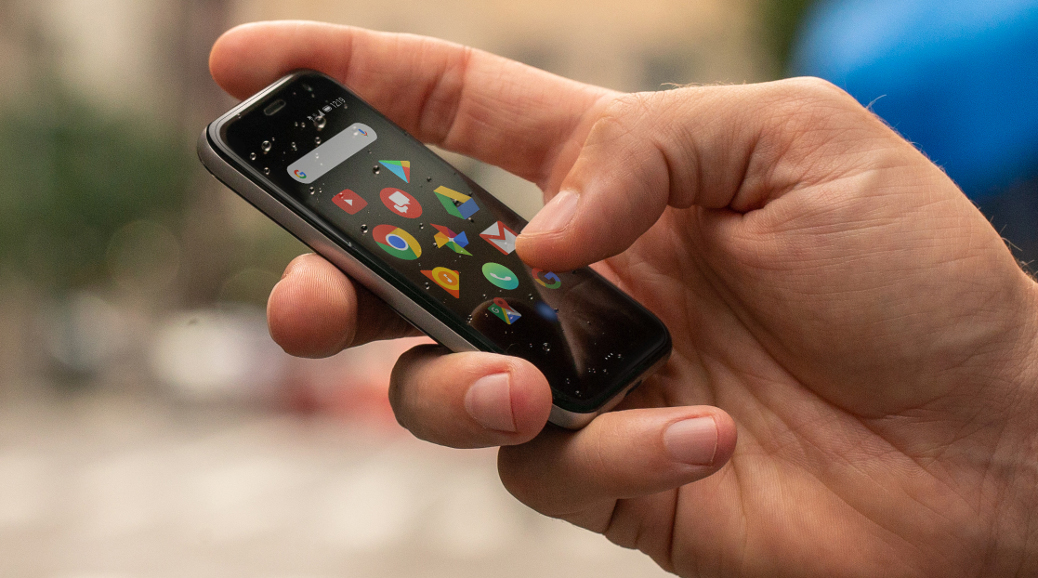 The New Palm phone is revealed. | pivotCE