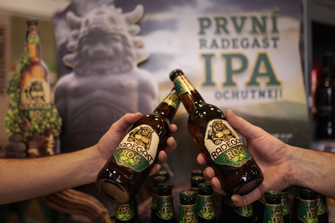 Radegast nabízí první svrchně kvašené pivo ve své historii, Radegast ROG IPA