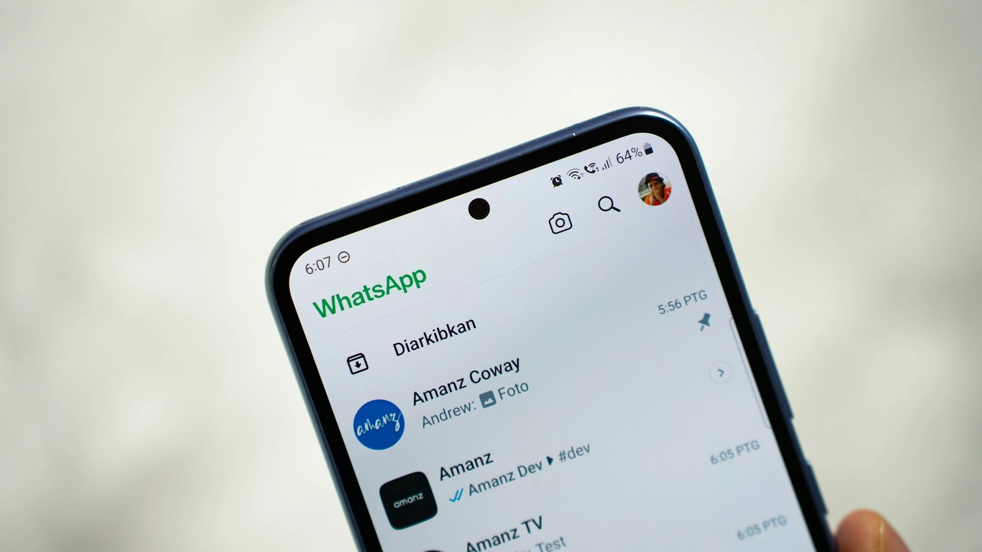 WhatsApp Liquid Glass: Top 5 Incredible Chat Changes