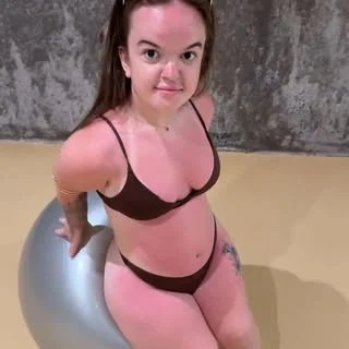 elliecassxo
