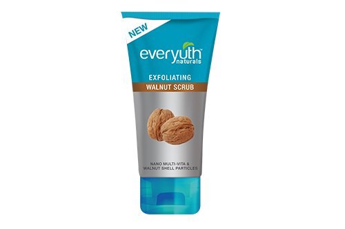 EVERYUTH EXFOLIATING WALNUT SCRUB 50GM