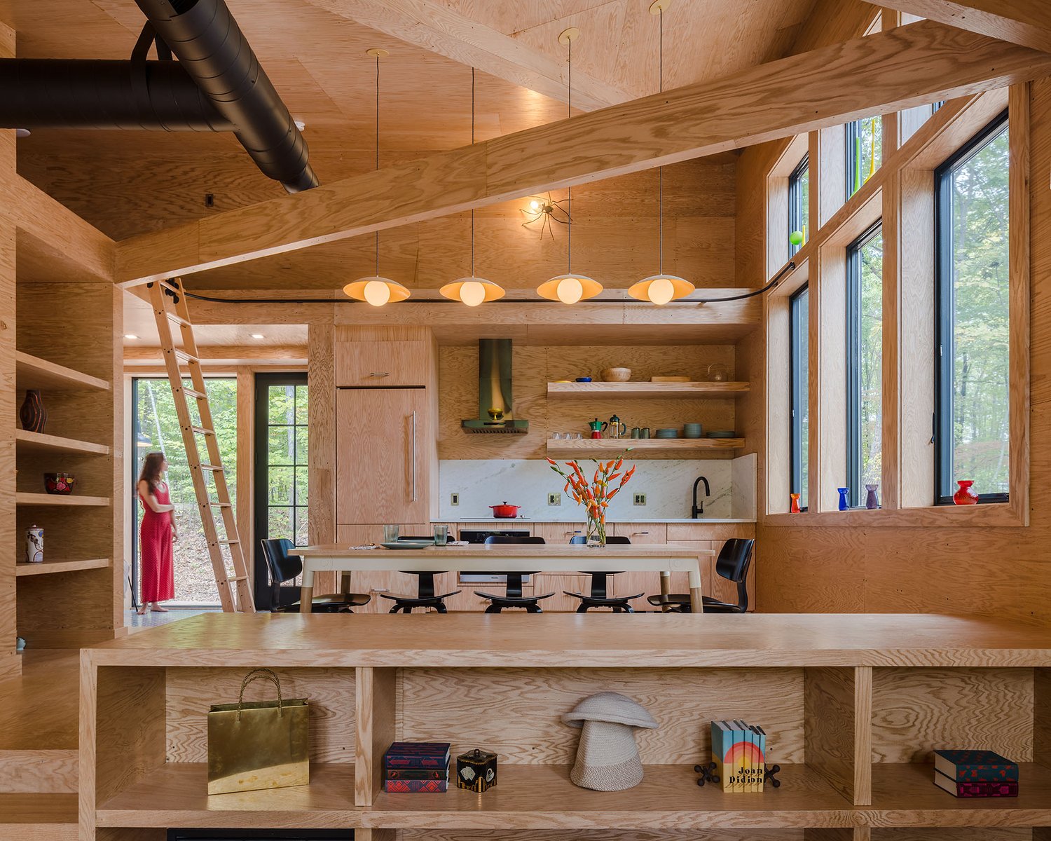 A Forest Cabin in Connecticut Quietly Contemplates its Surroundings ...
