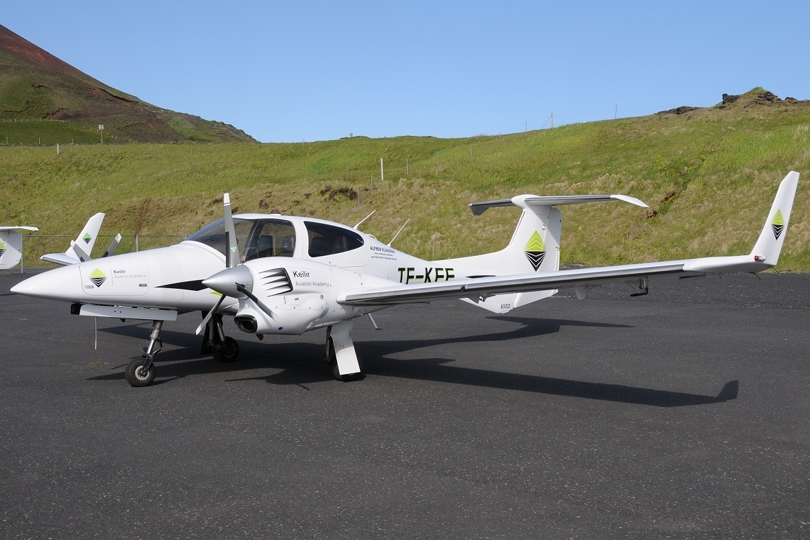 2007 diamond da42 twin star. Image description