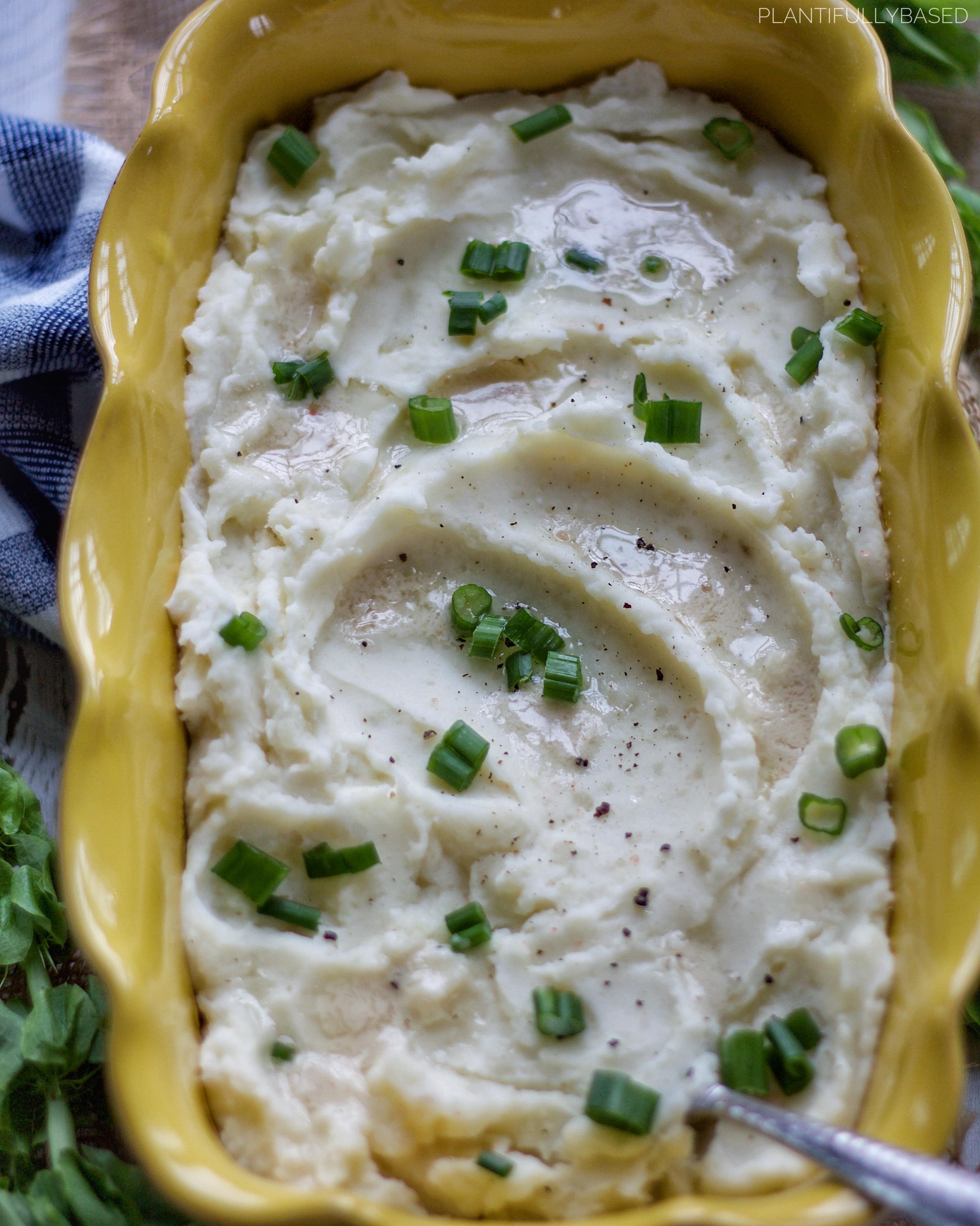 There are 120 calories in a sour cream from chipotle. The Best Mashed Potatoes Plantifully Based