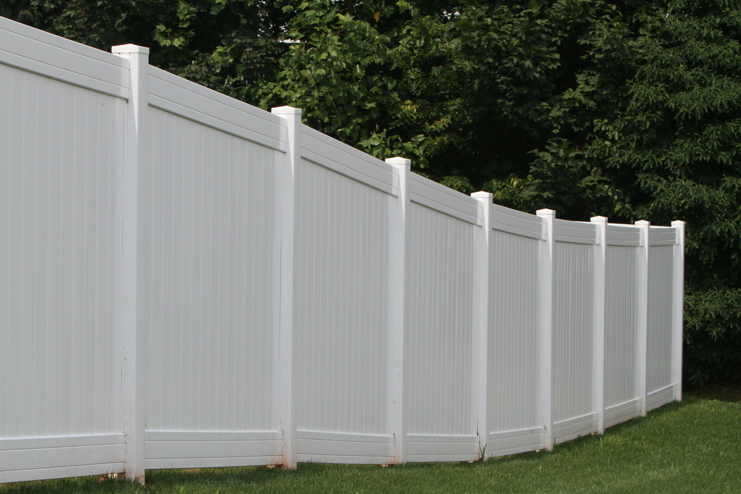 All about vinyl privacy fencing