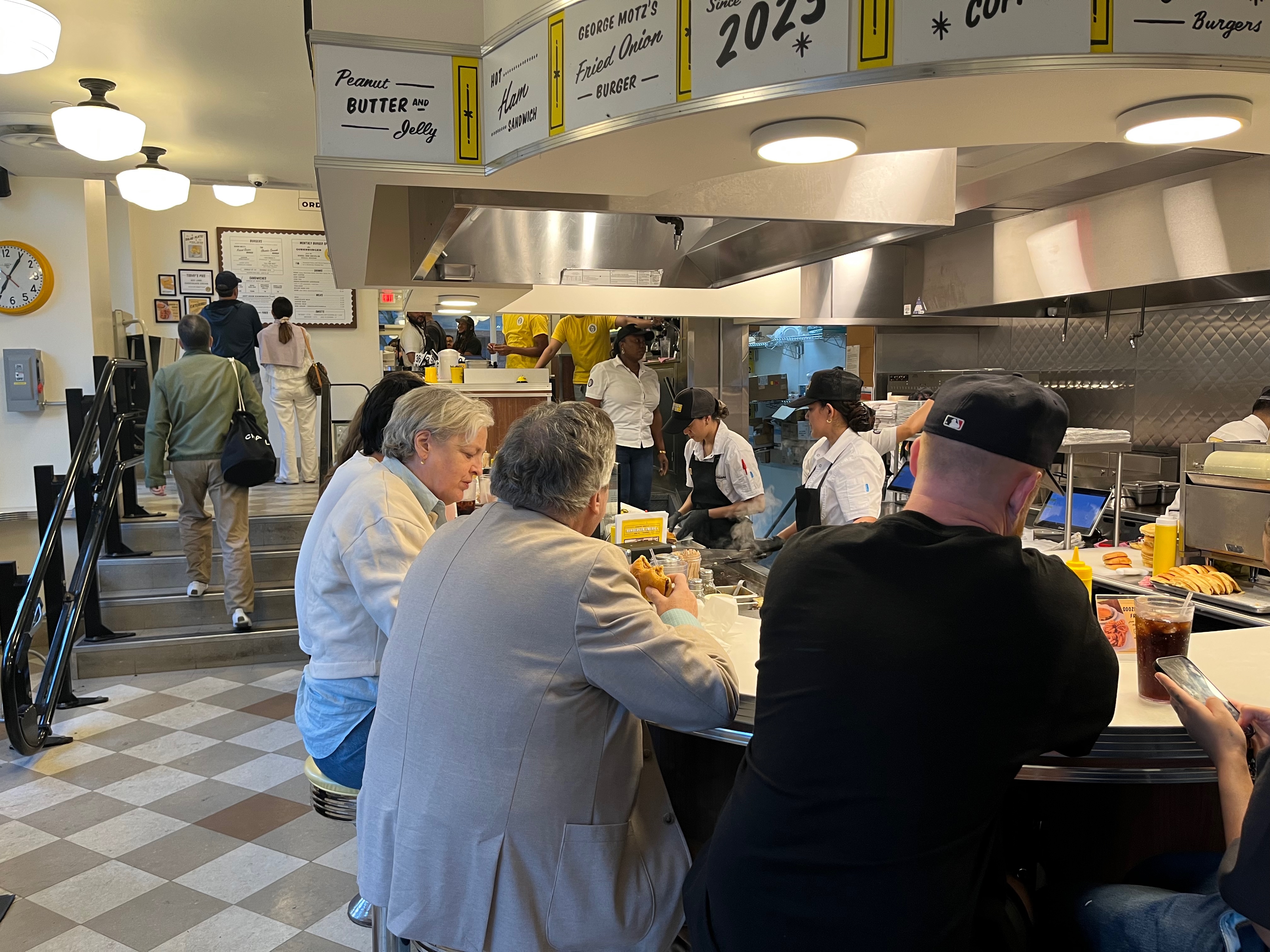 Nyc Restaurant Hamburger America Serves The Best Burger Eater Ny