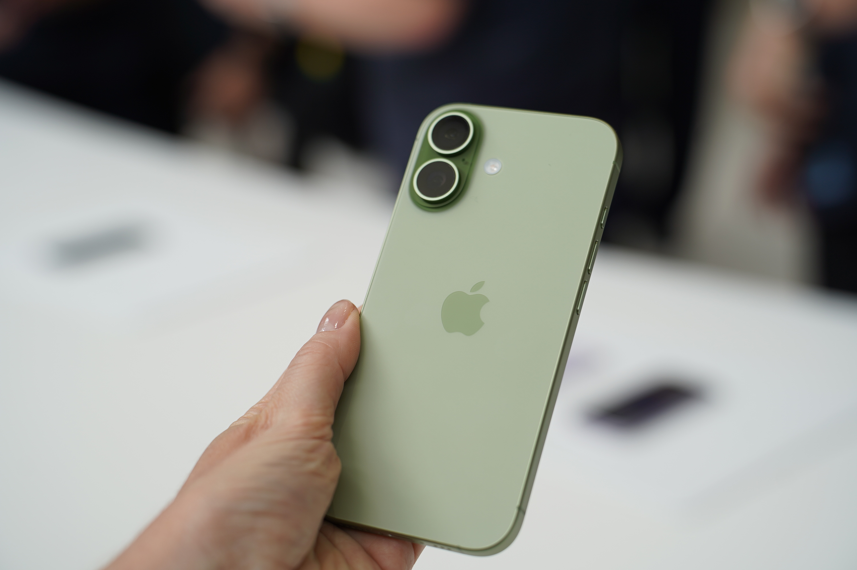 Apple iPhone 18 Launch Update: What's Happening? (2026)