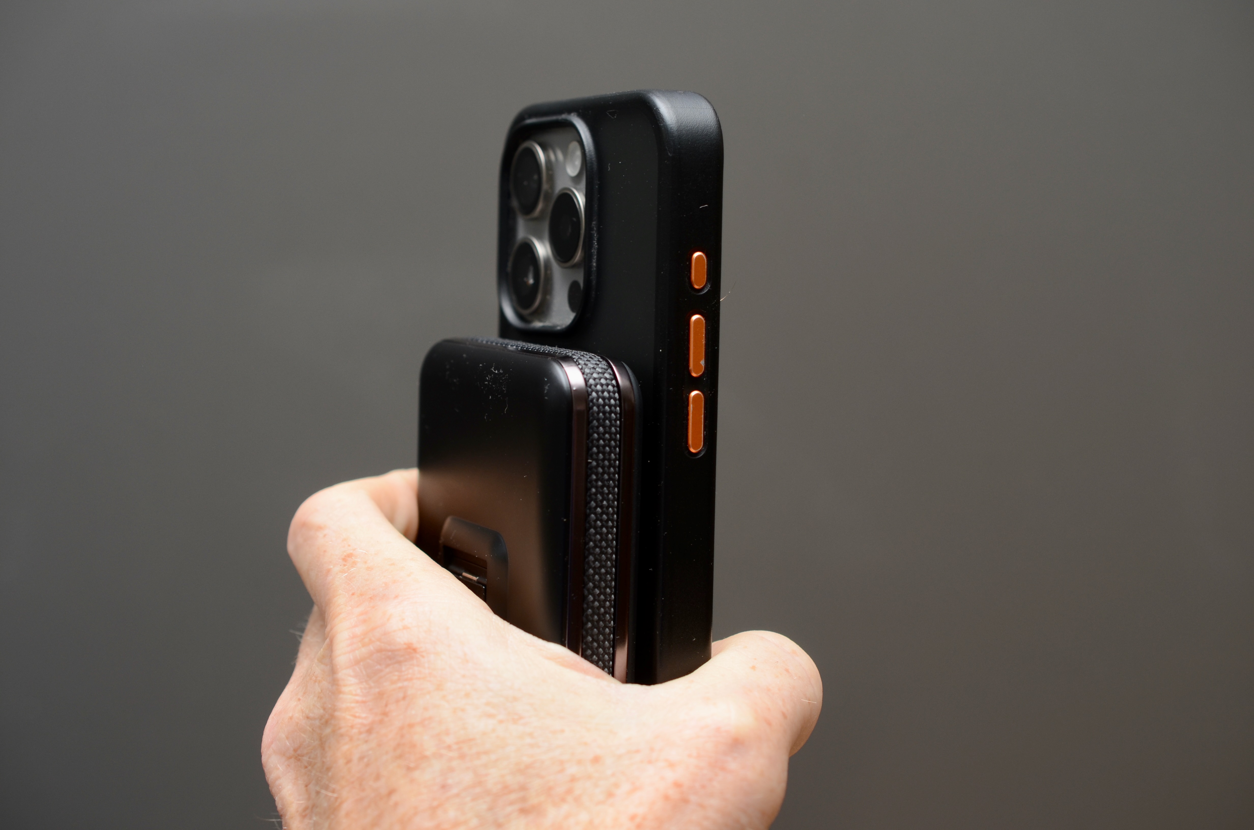 Kuxiu’s S3 MagSafe power bank is bigger and better and probably won’t explode