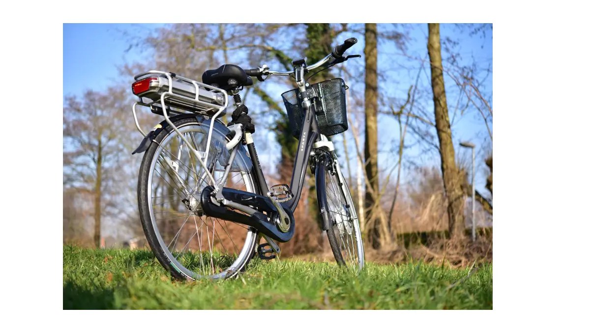 E-bike safety concerns prompt Parkville ordinance review