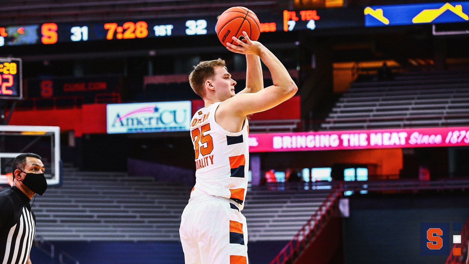 Syracuse Prevails Against Bryant 85-84