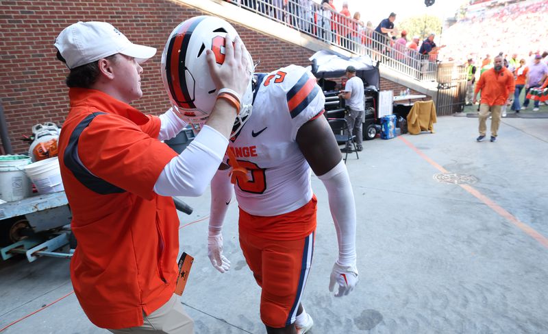 Same Ol’ SU: ‘Cuse’s Clemson Meltdown Was Predictable, But Not Devastating