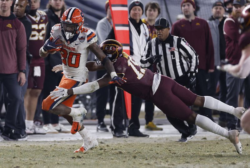 Minnesota Drops Syracuse in Pinstripe Bowl, 28-20