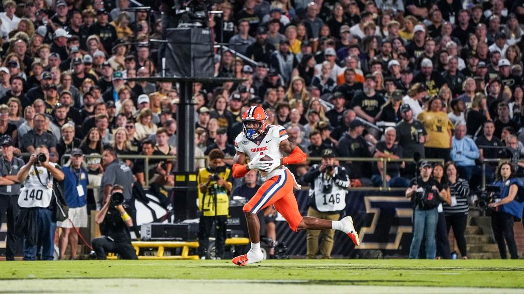 Who Should Replace Oronde Gadsden?