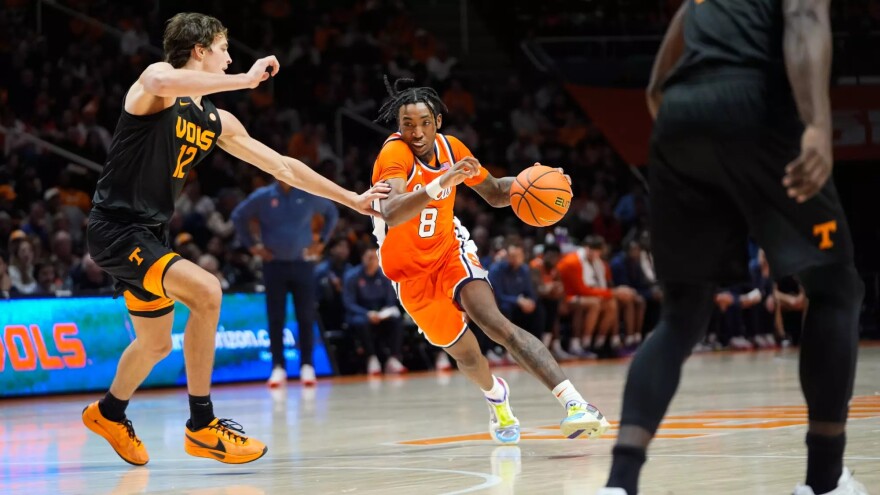 Elijah Moore Needs To Start For Syracuse