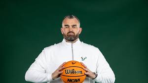 National college basketball reporter links Bryan Hodgson and Syracuse