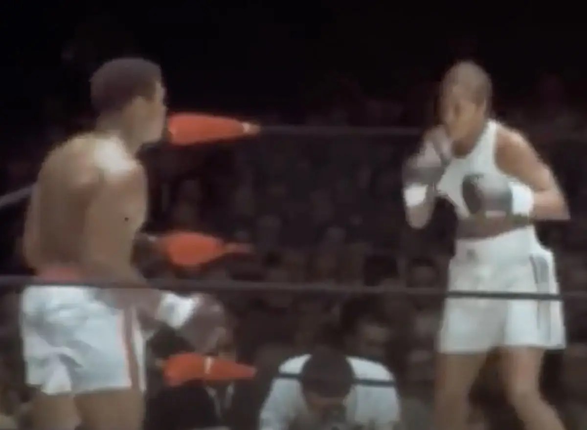 【R&B】Muhammad Ayer Adidas: Muhammad Ali vs Laila Ali - Play of Values