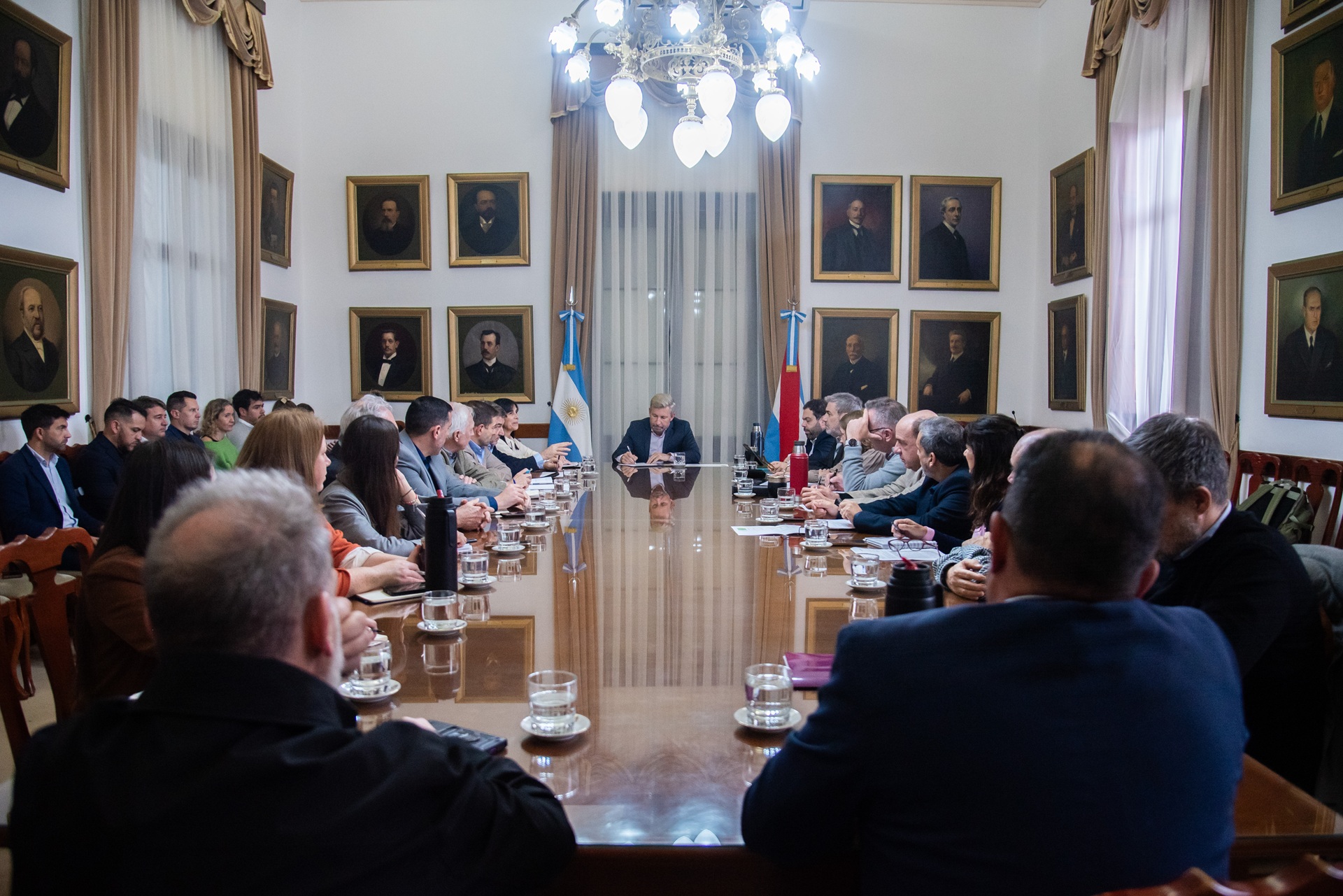 Frigerio reunió al gabinete para evaluar acciones ante el fenómeno de El Niño