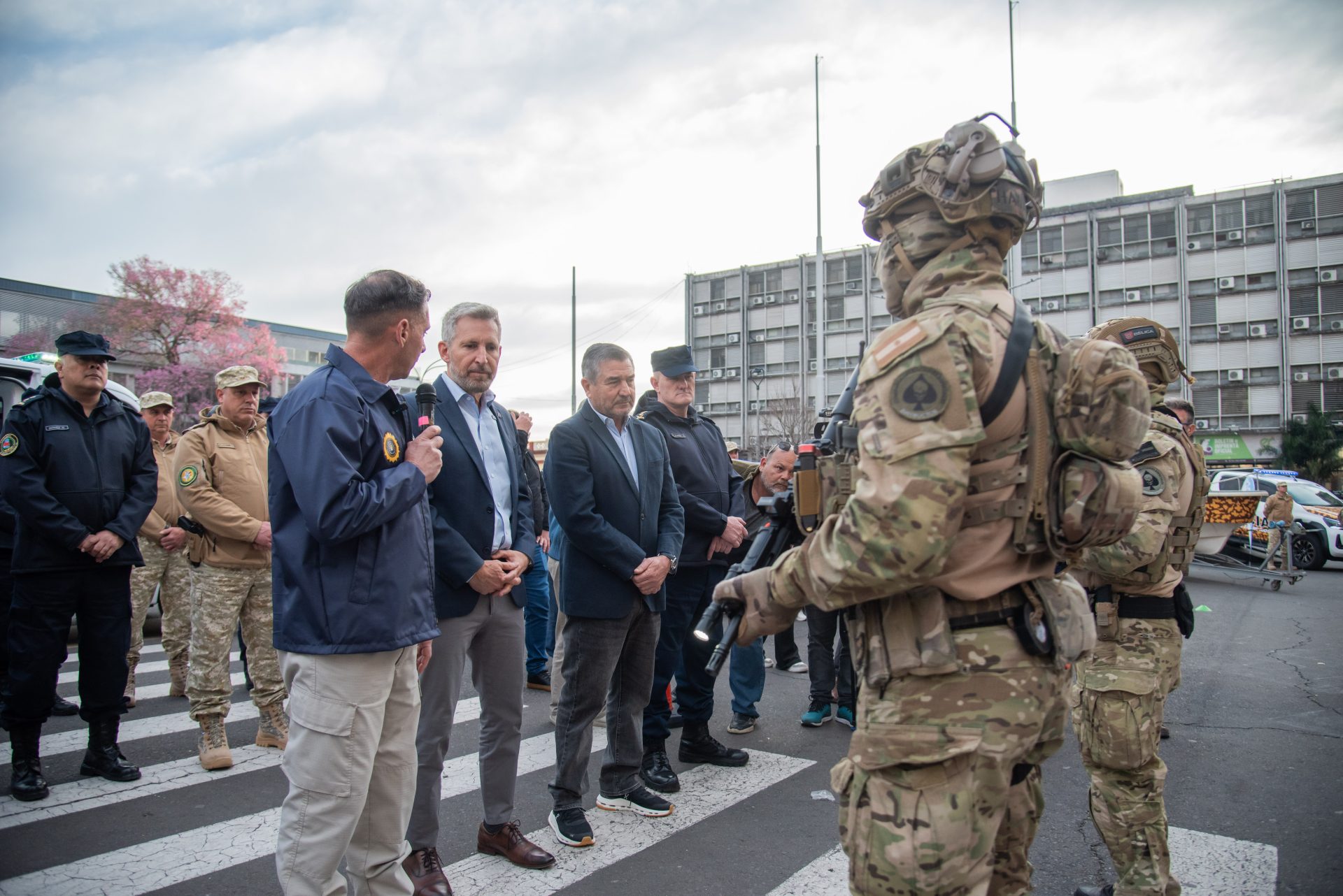 Presentaron nuevos vehículos y equipamiento para la Policía de Entre Ríos