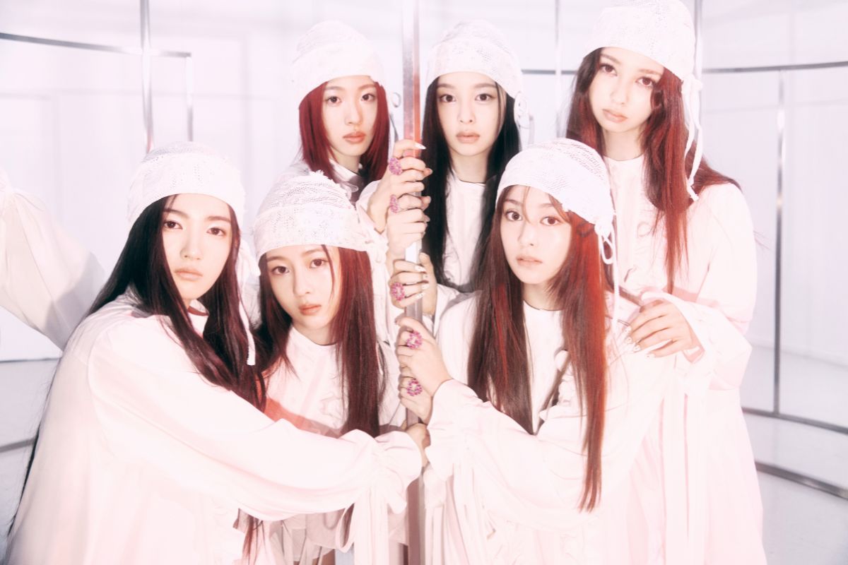K-Pop Girl Group AtHeart Debuts With Dreamy EP 'Plot Twist