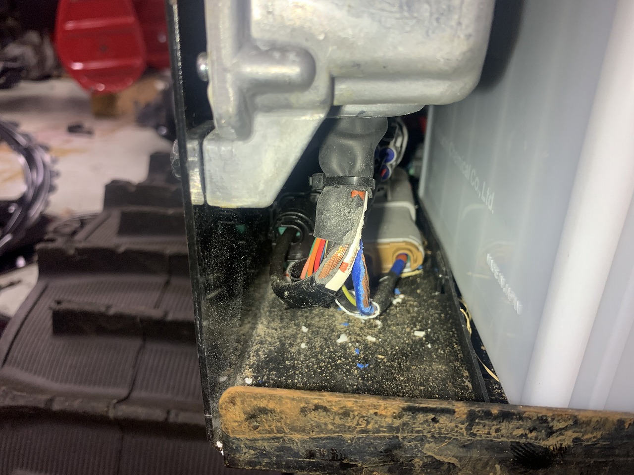 ホンダhsm980ih ecuの配線をネズミにかじられた修理完了 ｜修理ブログ｜プラウ plow