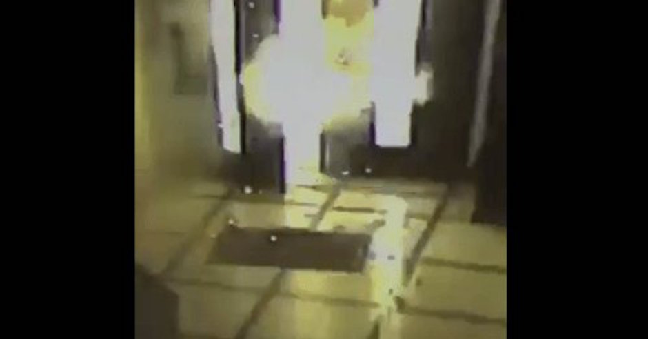 Estalla bomba molotov afuera del episcopado mexicano.