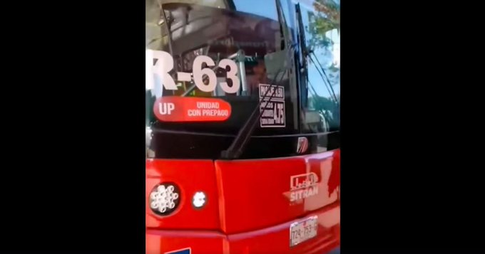 Parejas homosexuales sufren discriminación en transporte público (Imagen: ADN40)