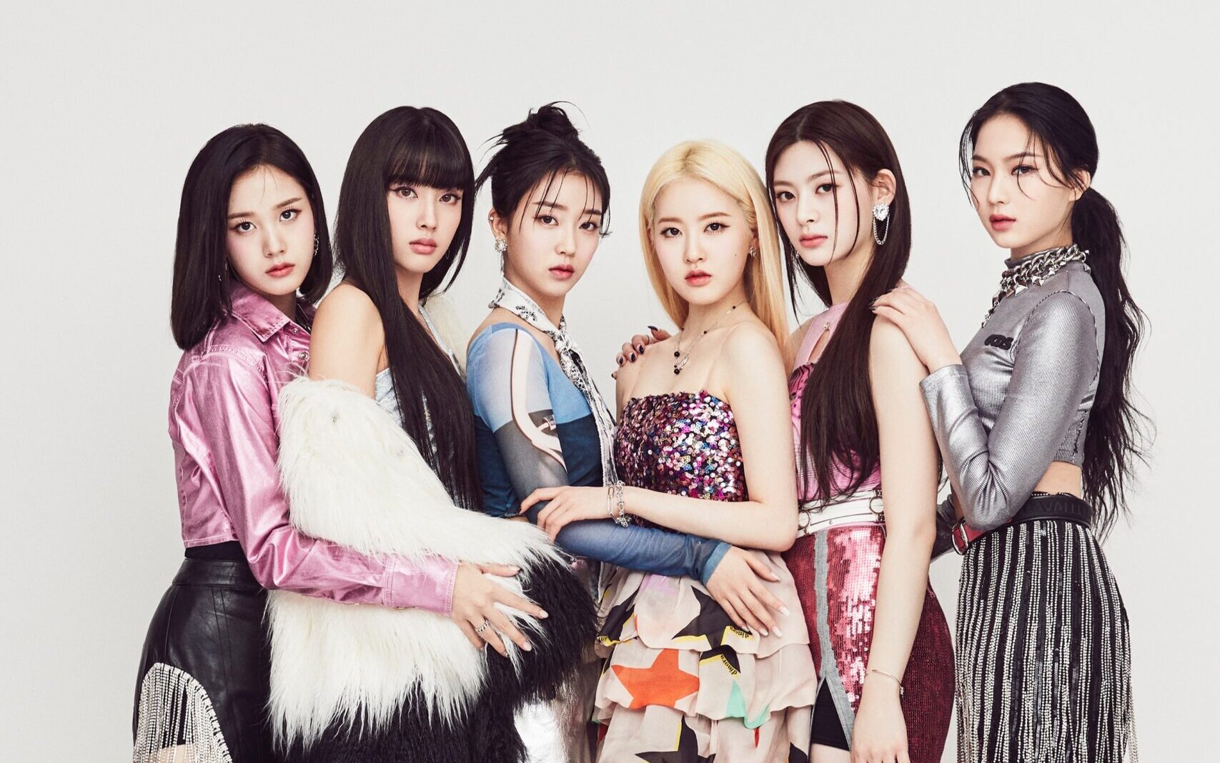 STAYC estrena su EP 'YOUNG-LUV.COM' | CusicaPlus