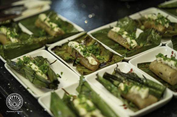 SHANGRI-LA 062624-25 2 Aaron Isip's grilled "tupig"