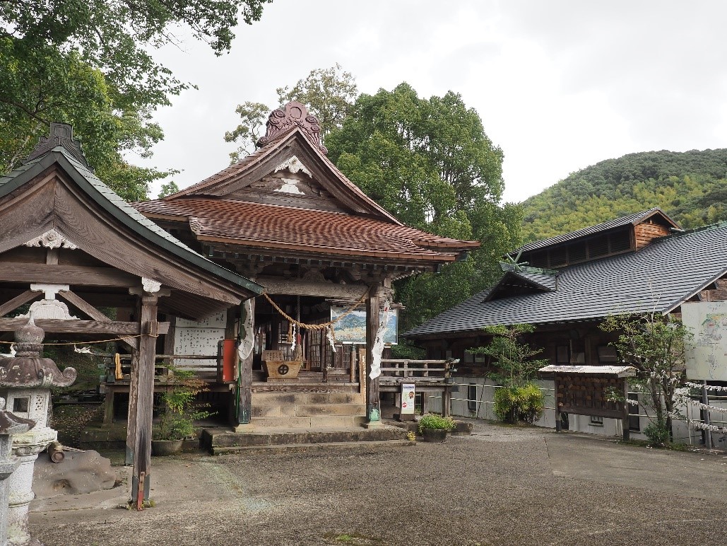 第109回 紫尾温泉(鹿児島県) 石鹸いらず！ ヌルヌルスベスベの美肌湯｜高橋一喜の『これぞ！本物の温泉』｜経営コラム「JMCA web+」-  日本経営合理化協会
