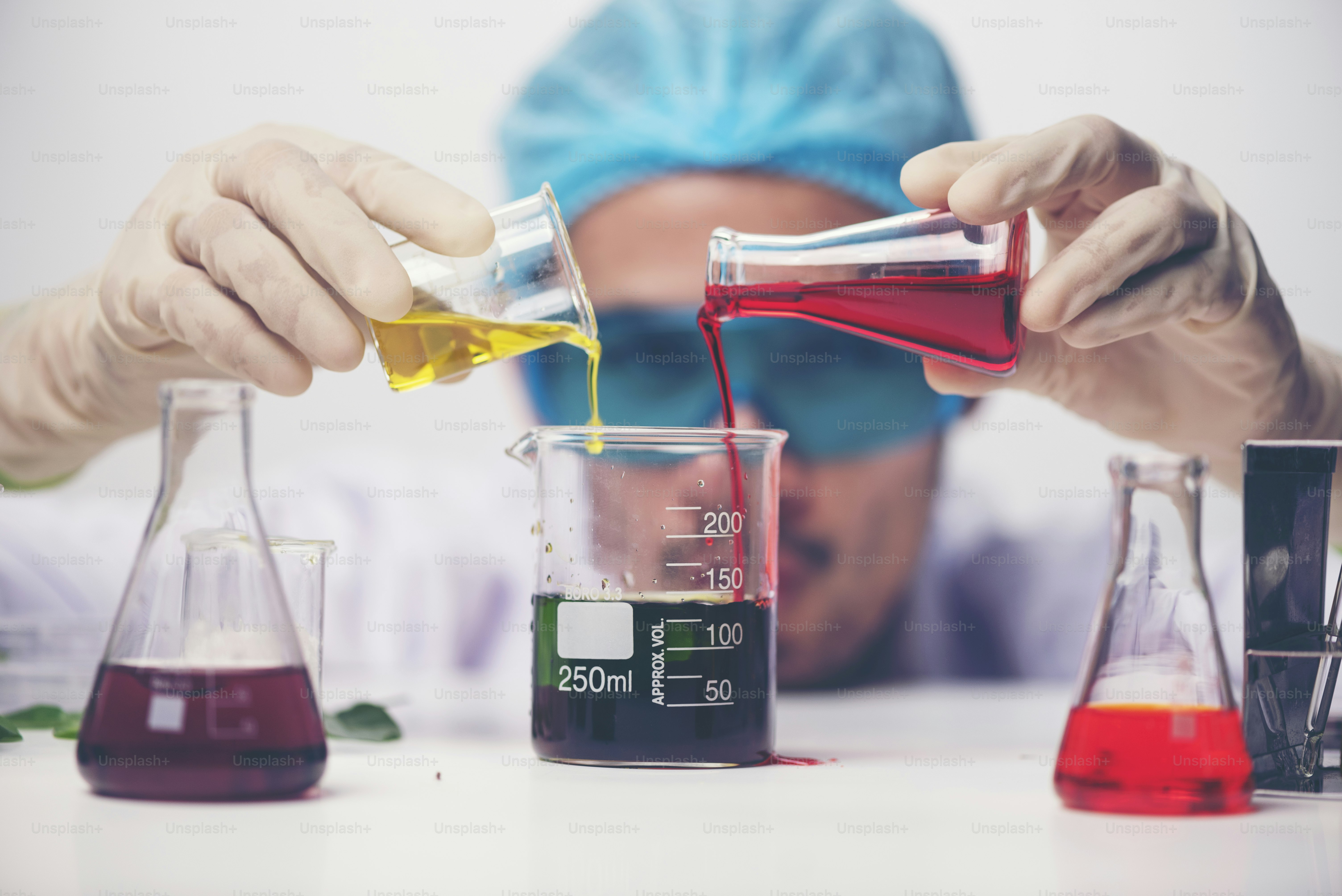 8 Tips for Reading Chemical Labels in a Laboratory