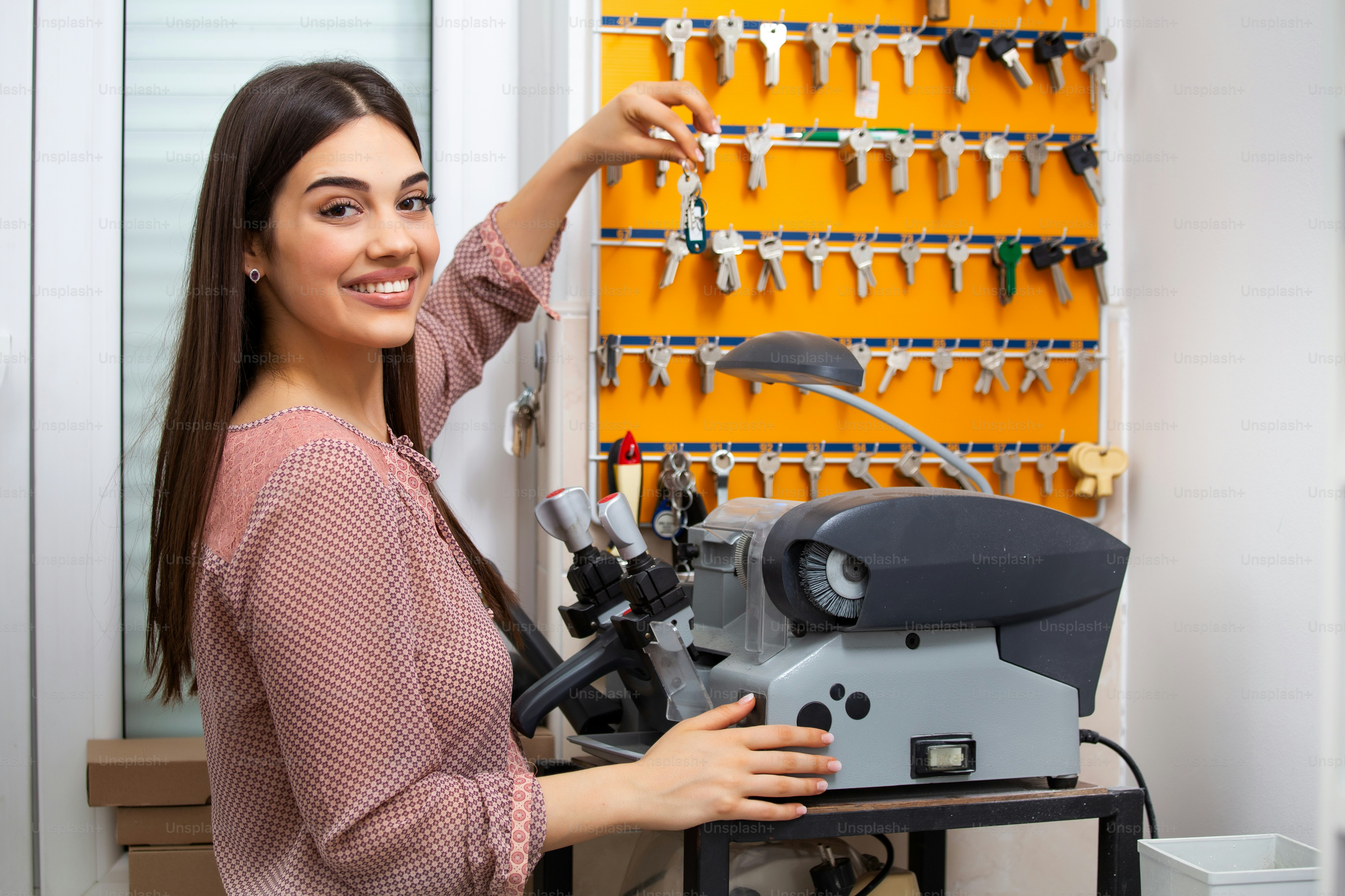 So Beautiful R Locksmith - City Wallpaper Collection - HD Quality