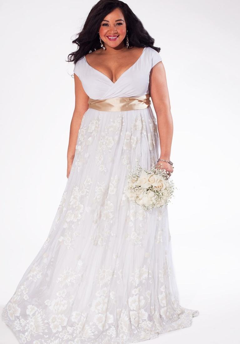Plus size wedding dresses for the beach