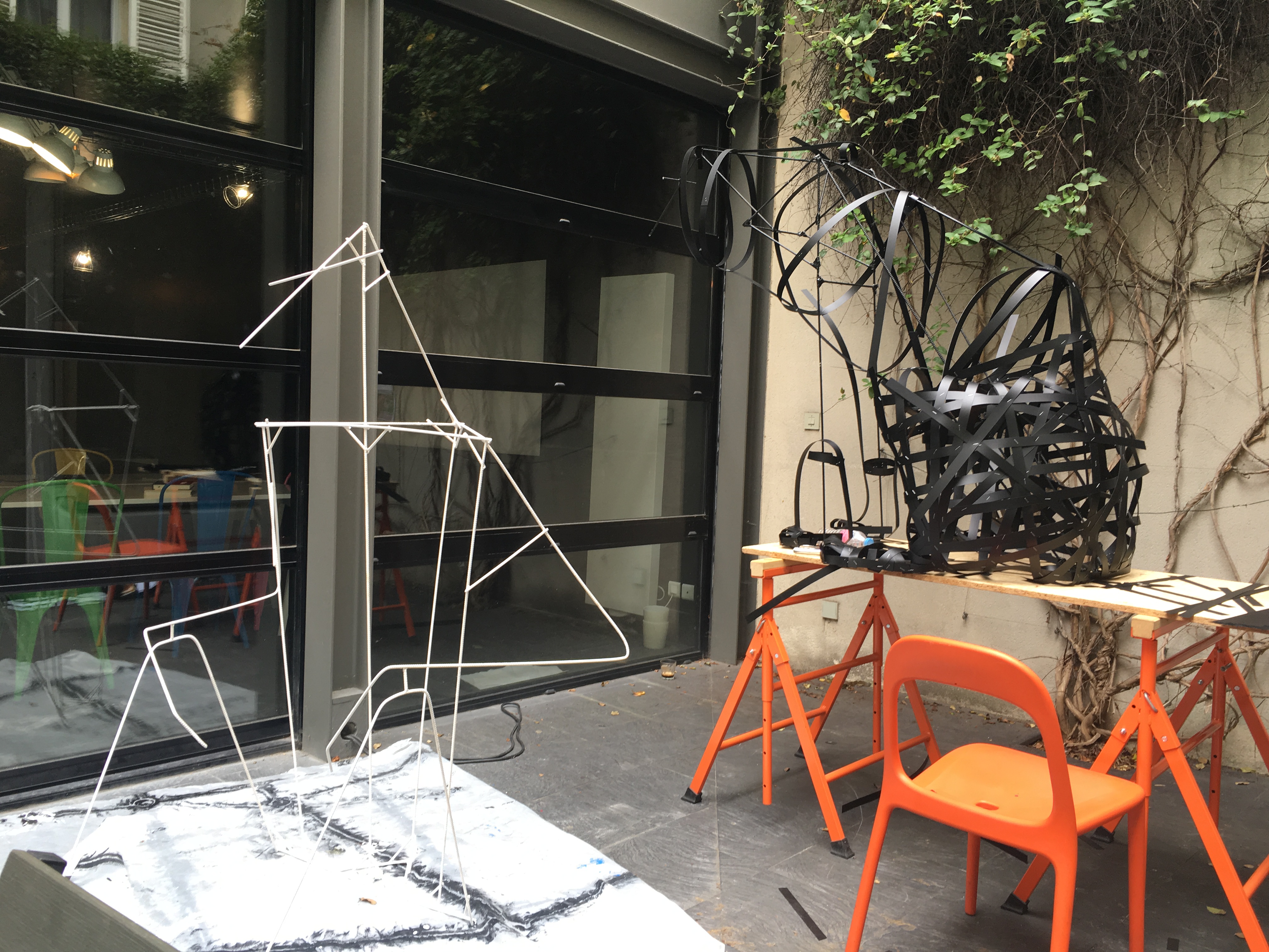 fabrication des animaux Jungle Battle, dans le cadre de l'expo PLAY! aux Docks, été 2016