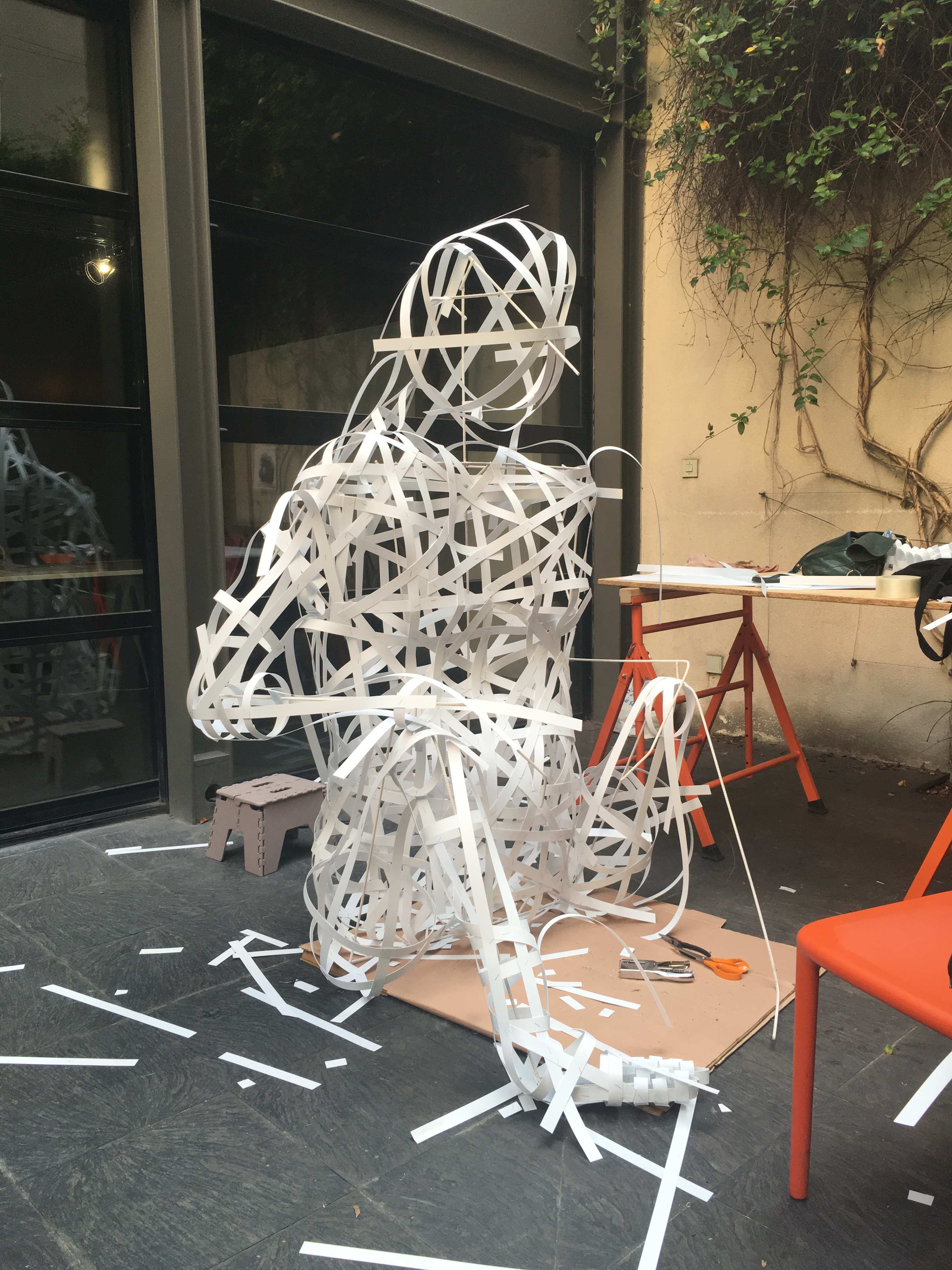 fabrication des animaux Jungle Battle, dans le cadre de l'expo PLAY! aux Docks, été 2016