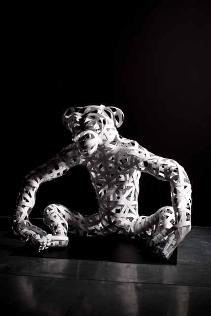 un singe pour l'installation Jungle Battle, dans le cadre de l'expo PLAY! aux Docks, été 2016