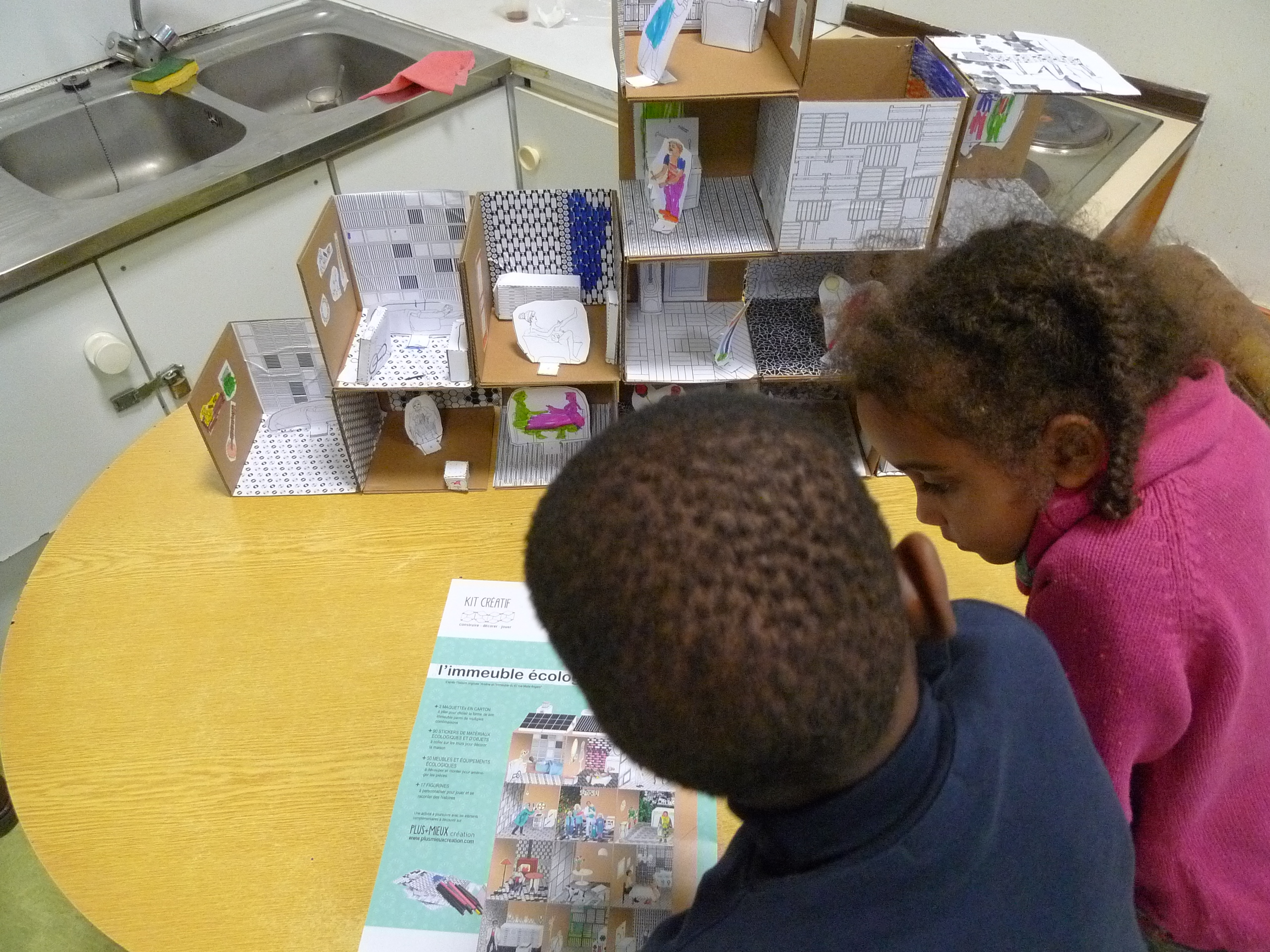Les maquettes avec un centre de loisirs de la Ville de Paris