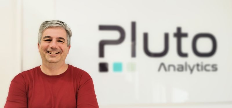 Pluto Analytics Pluto Analytics - Classic Mountain Background - Desktop