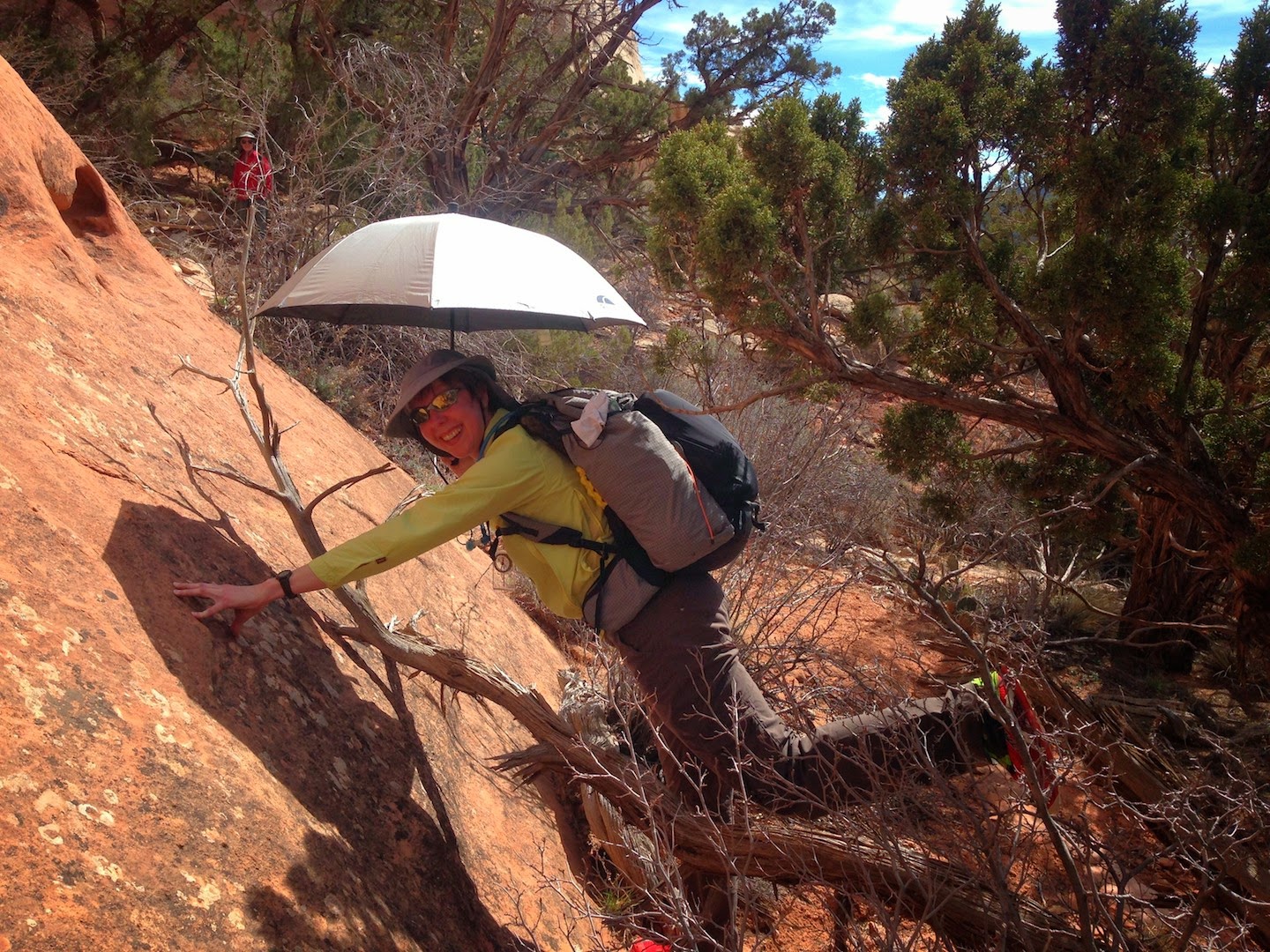 hands free umbrella backpack